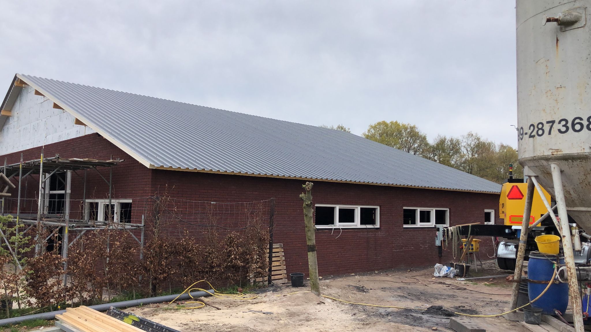 Restauratie hondenverblijf Weerselo foto